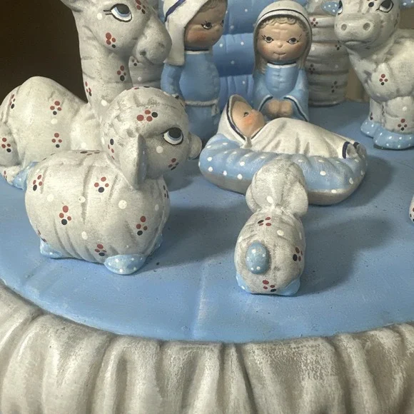 Christmas Nativity Scene Set Figures Manger Figurines Baby Jesus Quilt Look Blue - Picture 2 of 9